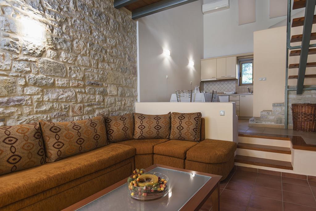 Enastron Villas Кипарисия Экстерьер фото