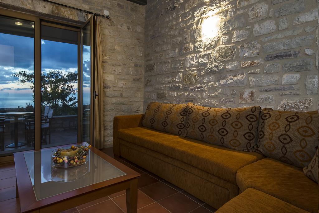 Enastron Villas Кипарисия Экстерьер фото