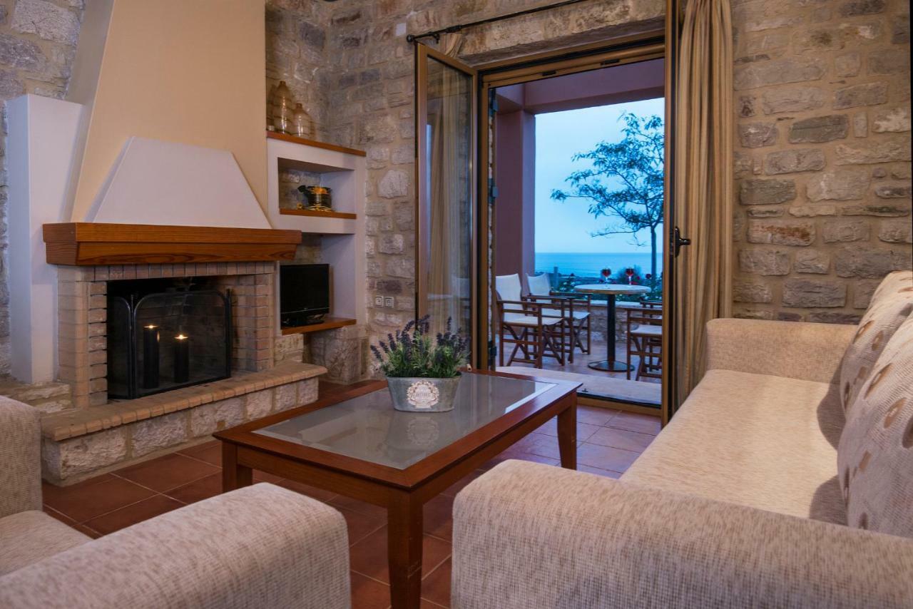 Enastron Villas Кипарисия Экстерьер фото
